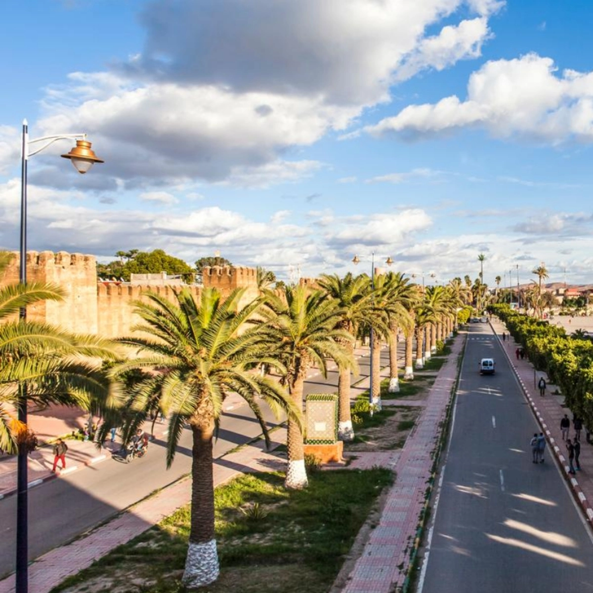 Vue panoramique de Taroudant avec les montagnes de l'Anti-Atlas